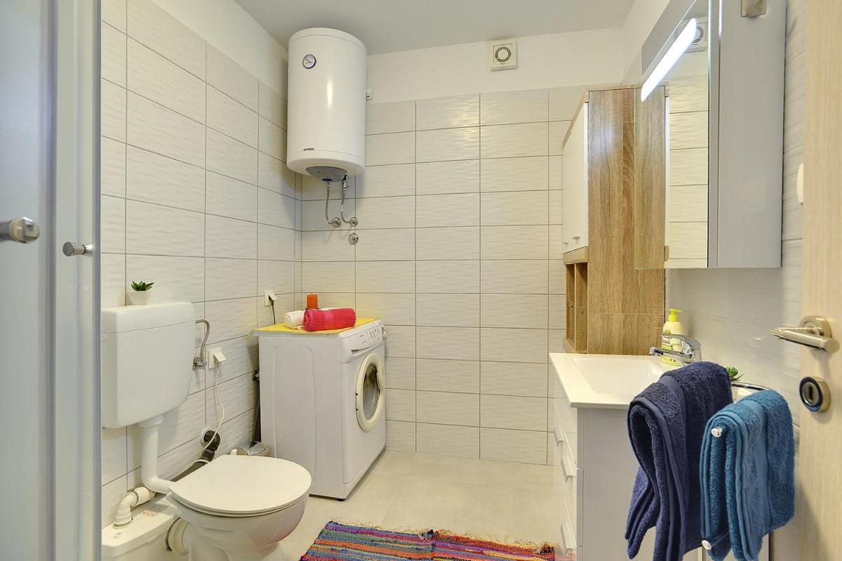 Apartments Elviana Póla Kültér fotó