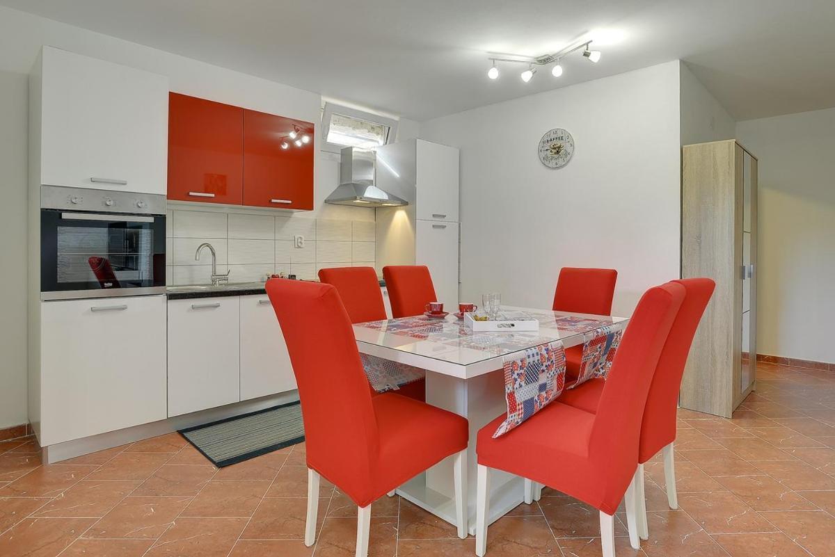 Apartments Elviana Póla Kültér fotó